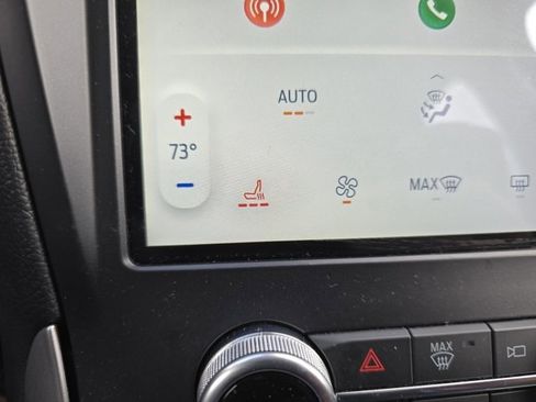 Used 2024 Ford Edge SEL image 19