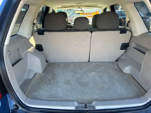 Used 2010 Ford Escape XLT image 11