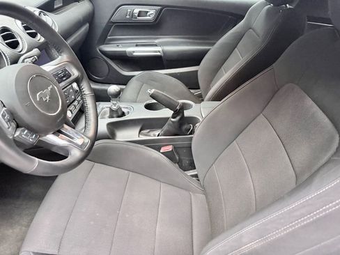 Used 2017 Ford Mustang Coupe image 10