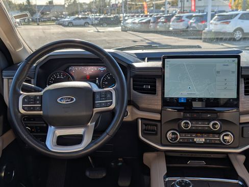 Used 2024 Ford Expedition Max Limited image 17