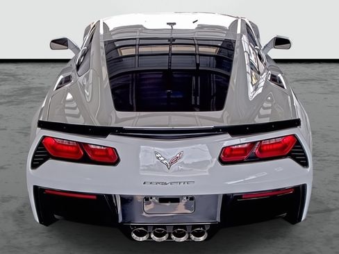 Used 2019 Chevrolet Corvette Stingray Coupe w/ Z51 1LT RWD image 3