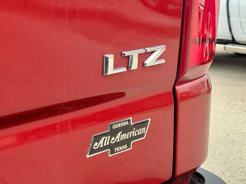 Used 2022 Chevrolet Silverado 1500 LTZ w/ LTZ Premium Package AWD/4WD image 11