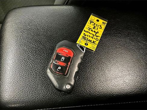 Used 2021 Jeep Wrangler Unlimited Rubicon image 35