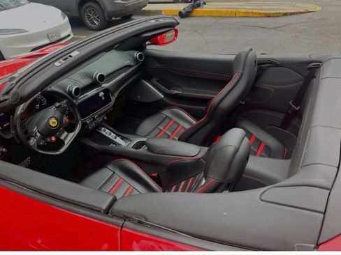 Used 2019 Ferrari Portofino RWD image 10