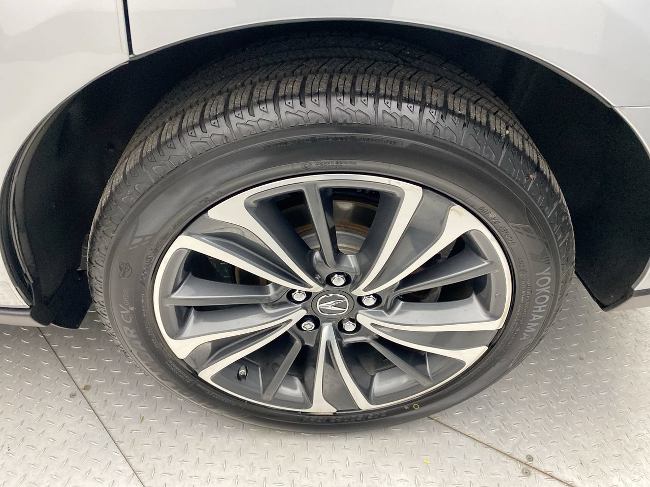 Used 2020 Acura MDX w/ Technology Package AWD/4WD image 10