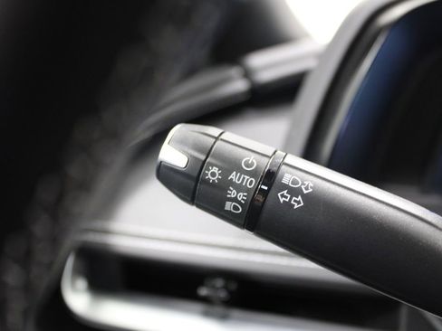 Used 2024 Chevrolet Corvette Stingray Coupe w/ Z51 Performance Package image 19