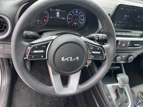 Used 2023 Kia Forte LXS FWD image 7