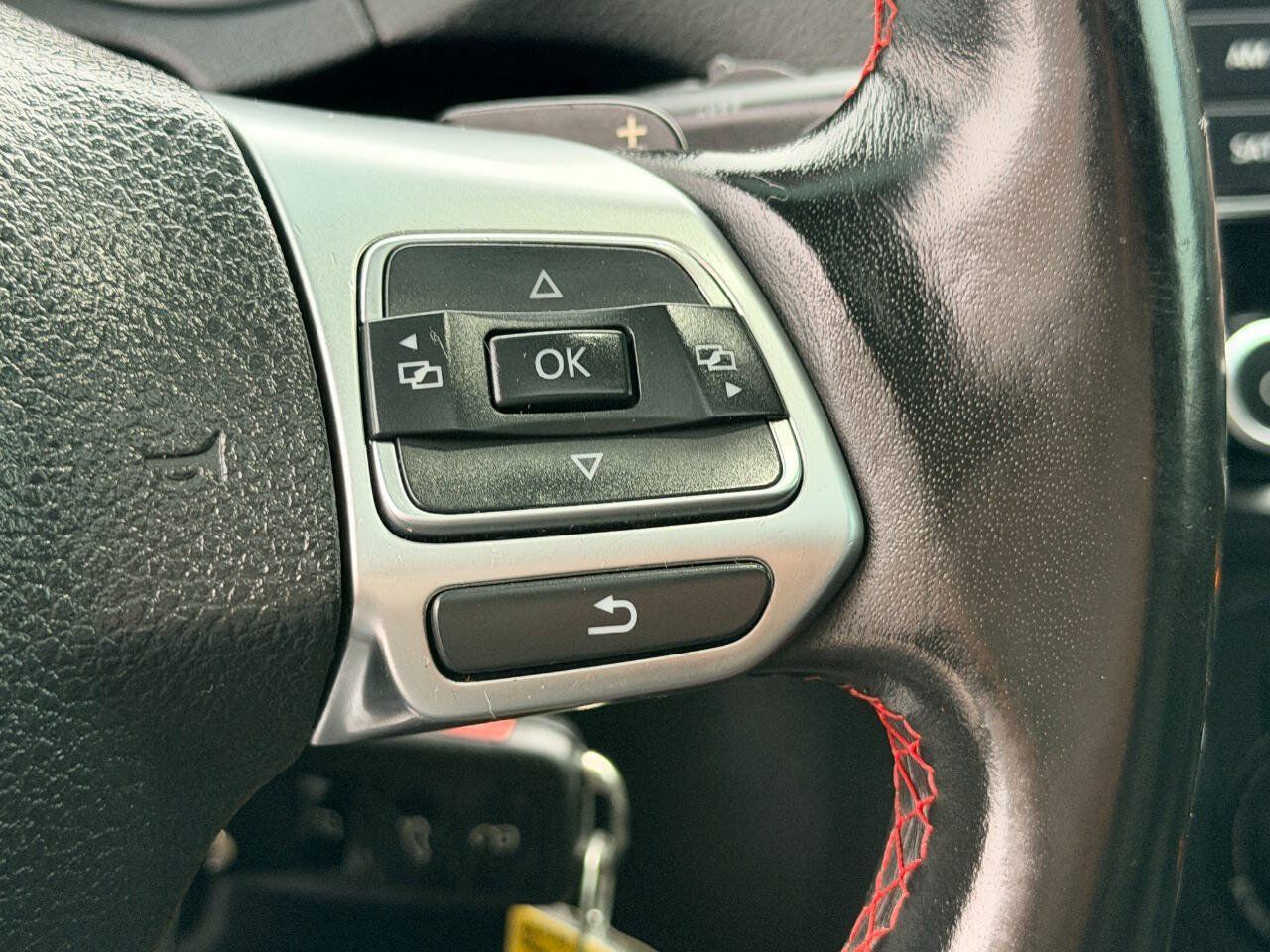 Used 2012 Volkswagen GTI 4-Door FWD image 29