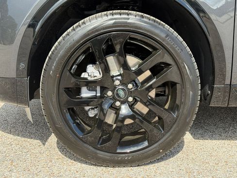 New 2026 Land Rover Discovery Sport Landmark AWD/4WD image 11