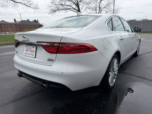 Used 2018 Jaguar XF Prestige image 7