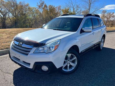 Used 2013 Subaru Outback 2.5i Premium image 4
