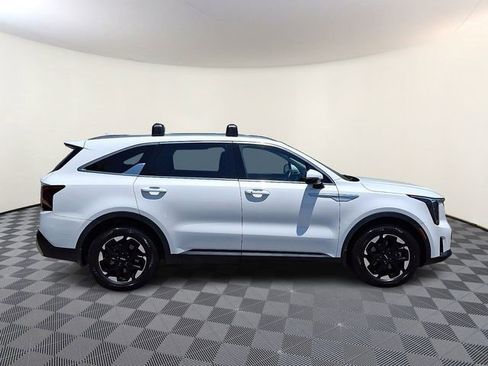 Certified 2024 Kia Sorento S w/ Panoramic Sunroof Package FWD image 9