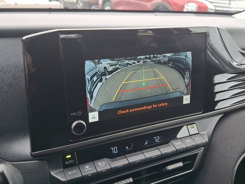 Used 2025 Toyota Camry LE image 27