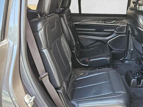 Used 2021 Jeep Grand Cherokee L Limited RWD image 18