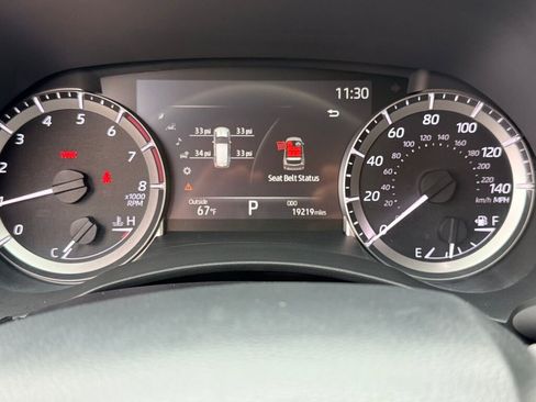 Used 2023 Toyota Highlander L image 29