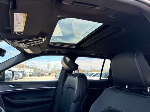 New 2026 Jeep Grand Cherokee Altitude AWD/4WD image 18