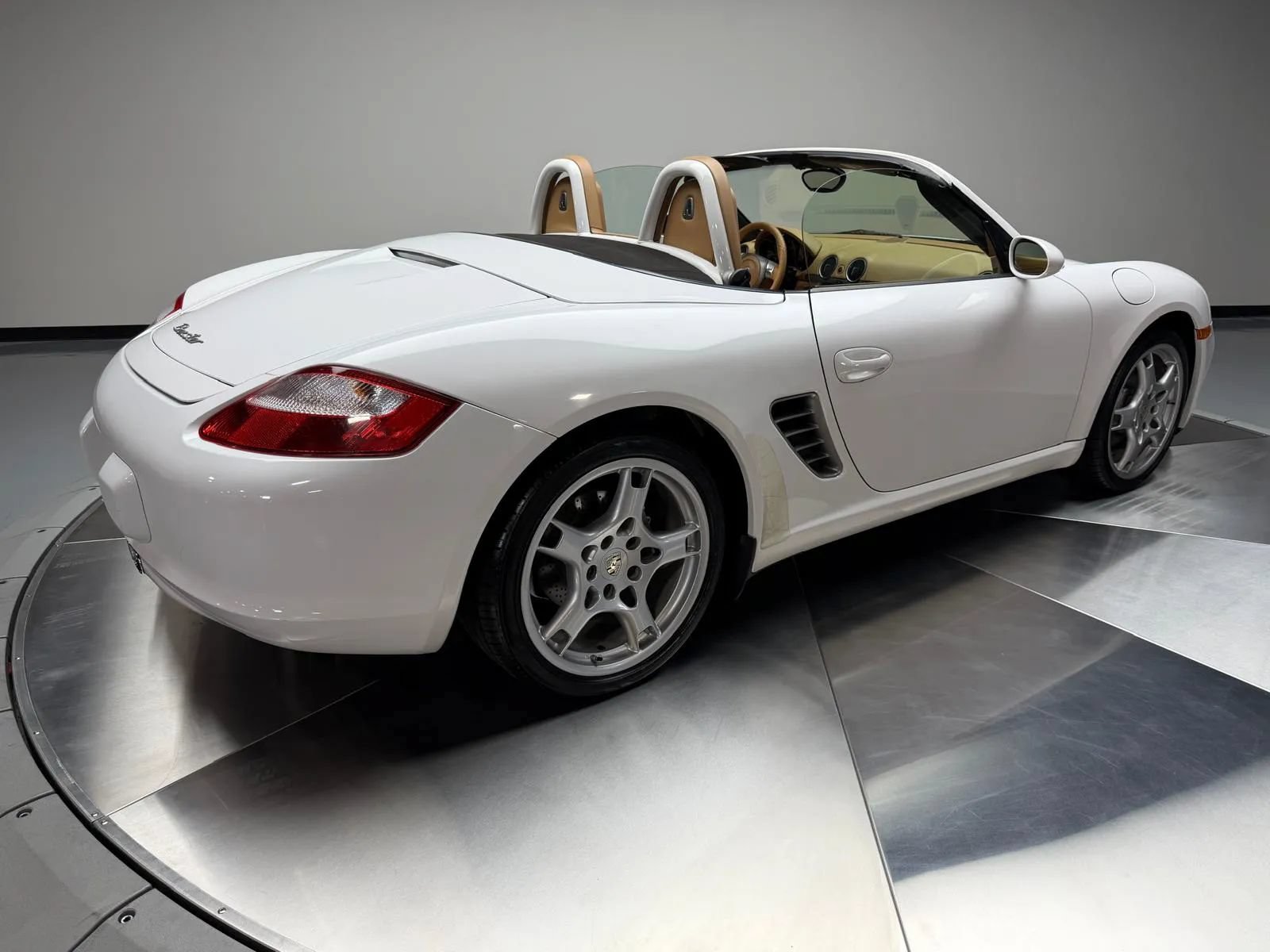 Used 2008 Porsche Boxster RWD image 2