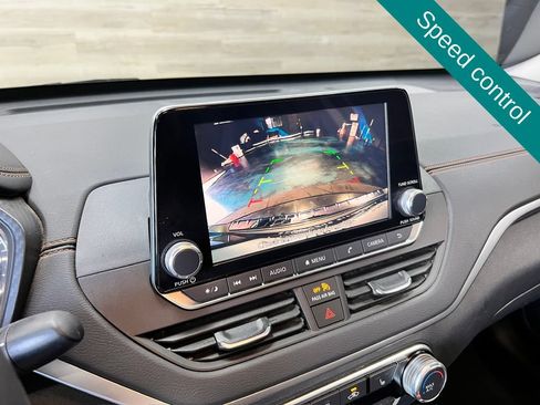 Used 2021 Nissan Altima 2.5 SR w/ SR Premium Package FWD image 11