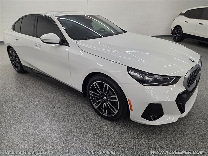 Used 2024 BMW 530i w/ M Sport Package RWD image 10