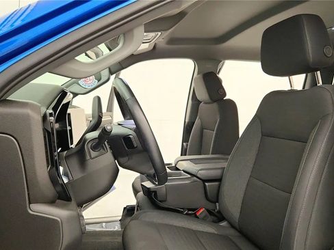 Used 2023 Chevrolet Silverado 1500 LT w/ Z71 Off-Road Package image 28