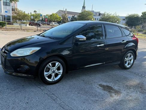 Used 2013 Ford Focus SE image 2