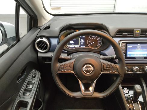 Used 2025 Nissan Versa SV FWD image 22