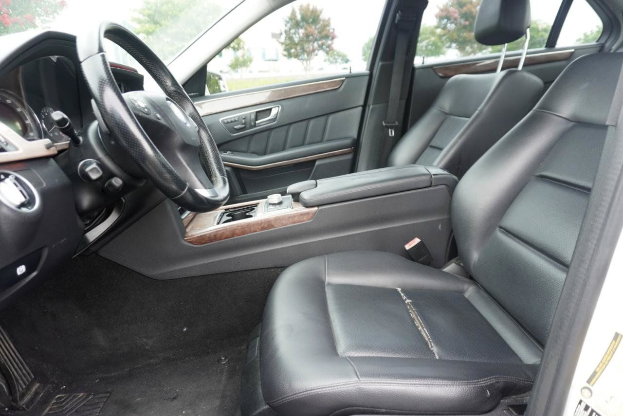 Used 2011 Mercedes-Benz E 350 4MATIC Sedan image 10