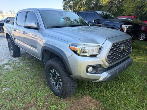 Used 2021 Toyota Tacoma TRD Off-Road w/ Technology Package AWD/4WD image 2