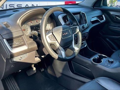 Used 2024 GMC Terrain SLT AWD/4WD image 14