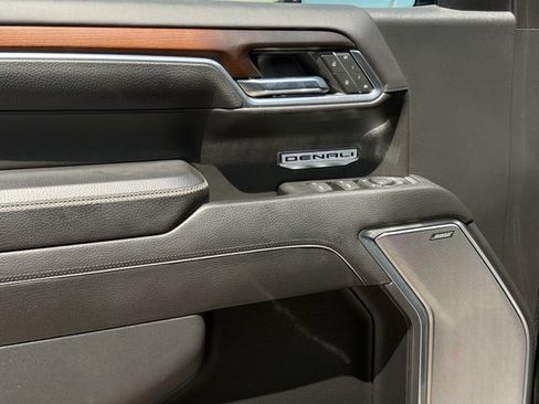 Used 2024 GMC Sierra 1500 Denali RWD image 27