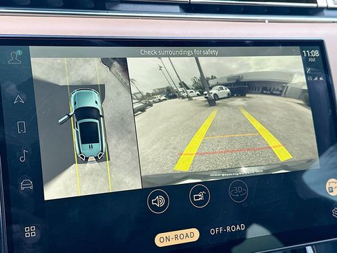 Used 2023 Land Rover Range Rover Sport SE image 14