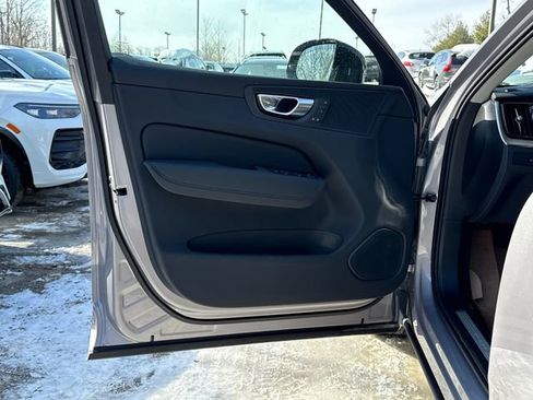 New 2026 Volvo XC60 B5 Plus w/ Protection Package Premier AWD/4WD image 9
