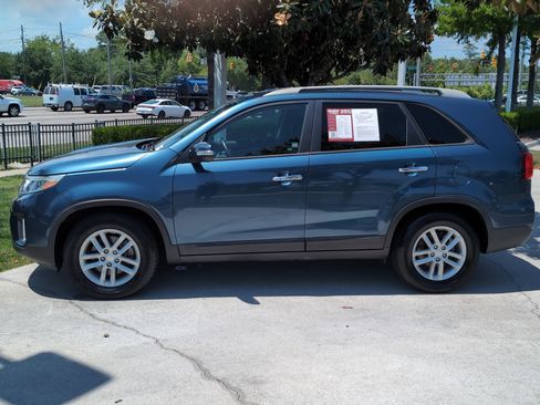 Used 2014 Kia Sorento LX FWD image 7