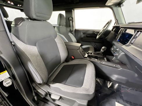 Used 2025 Ford Bronco 2-Door AWD/4WD image 25