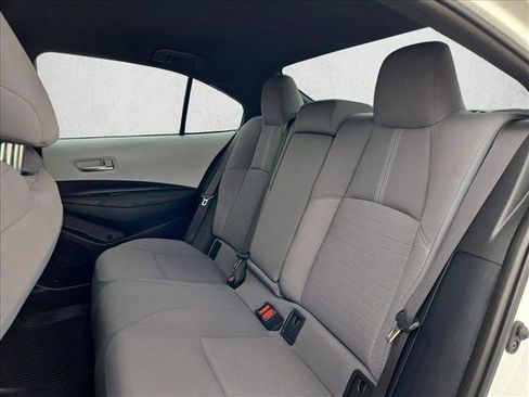 Used 2023 Toyota Corolla SE image 16