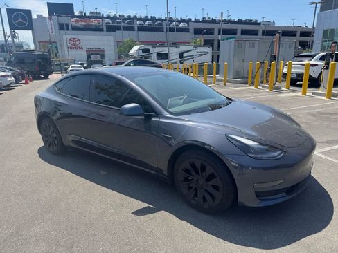 Used 2022 Tesla Model 3 Long Range AWD/4WD image 3