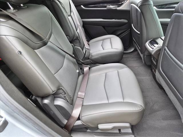 Used 2024 Cadillac XT6 Premium Luxury FWD image 21