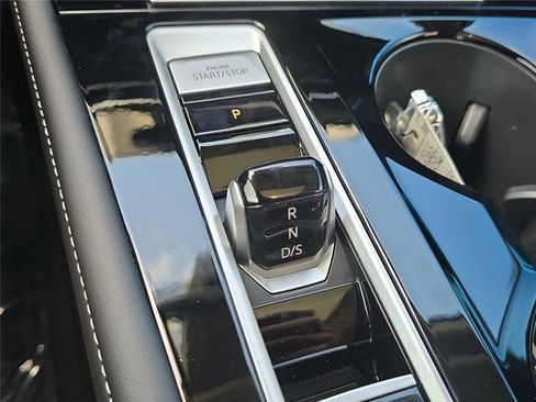 New 2026 Volkswagen Atlas SE FWD image 20