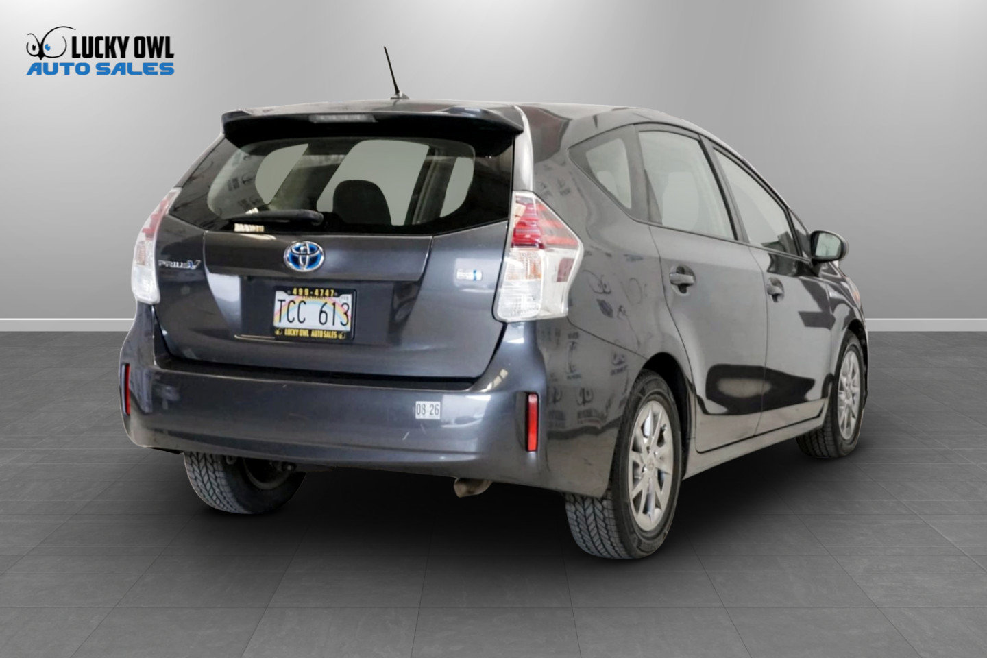 Used 2017 Toyota Prius V Two FWD image 4