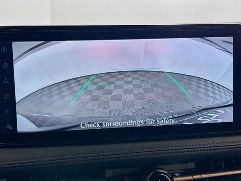 Used 2023 Nissan Ariya AWD image 23