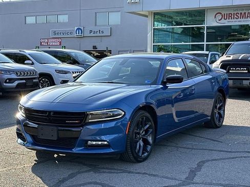 Used 2023 Dodge Charger SXT w/ Plus Group RWD image 6