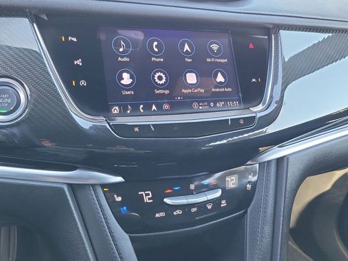 Used 2025 Cadillac XT6 Sport w/ Technology Package image 13