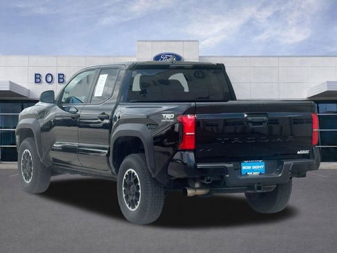 Used 2024 Toyota Tacoma TRD Off-Road image 31