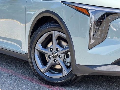 Certified 2025 Kia K4 FWD image 2