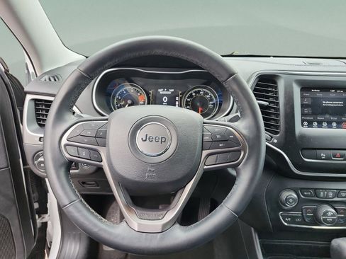 Used 2020 Jeep Cherokee Latitude Plus w/ Comfort/Convenience Group image 10