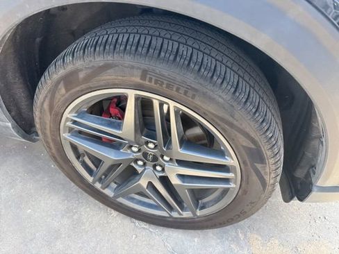 Used 2025 Ford Explorer ST-Line w/ ST-Line Street Pack image 6