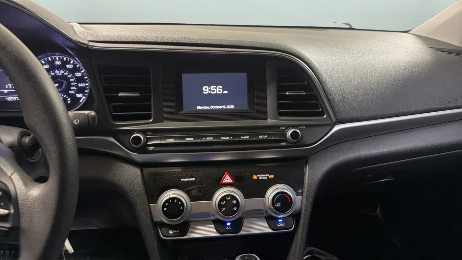 Used 2019 Hyundai Elantra SE w/ Cargo Package FWD image 14