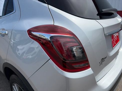 Used 2020 Buick Encore Sport Touring AWD/4WD image 20