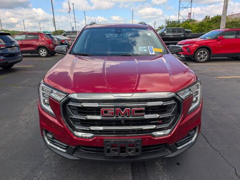 Used 2024 GMC Terrain AT4 w/ Infotainment Package II AWD/4WD image 2
