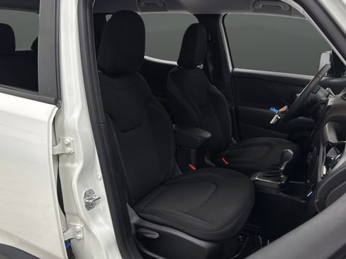 Used 2023 Jeep Renegade Altitude AWD/4WD image 24